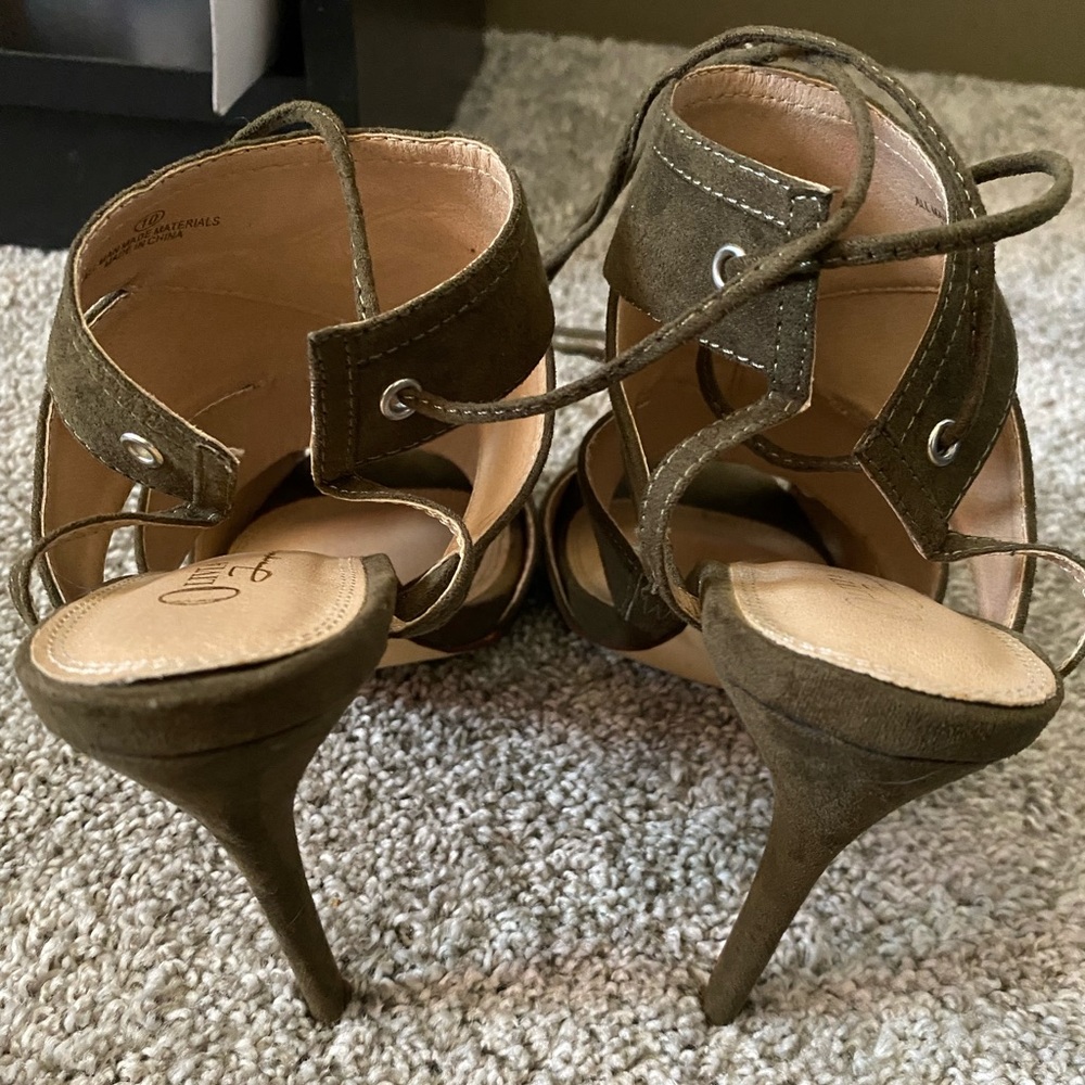 Heels strappy